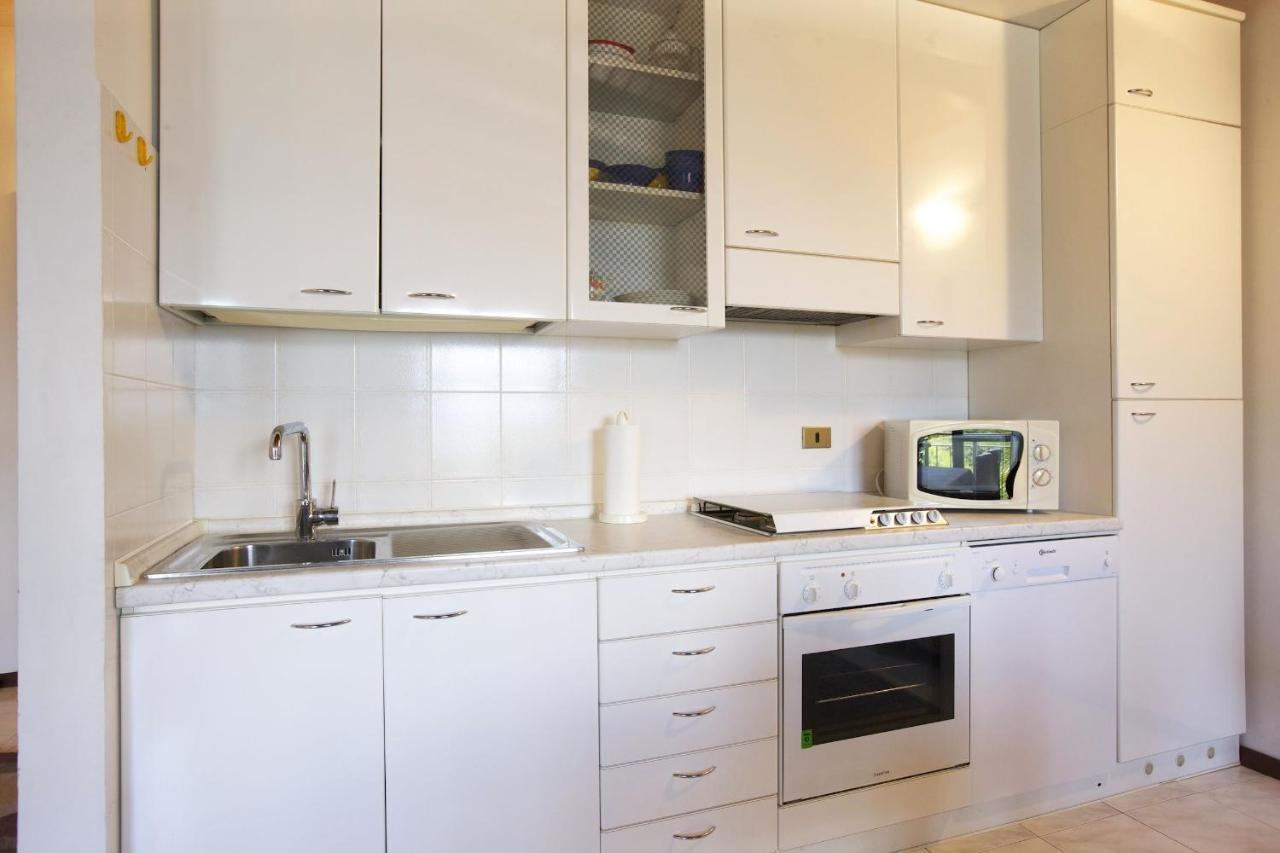 Apartamento Residenza Arcobaleno Pino Lago Maggiore Exterior foto